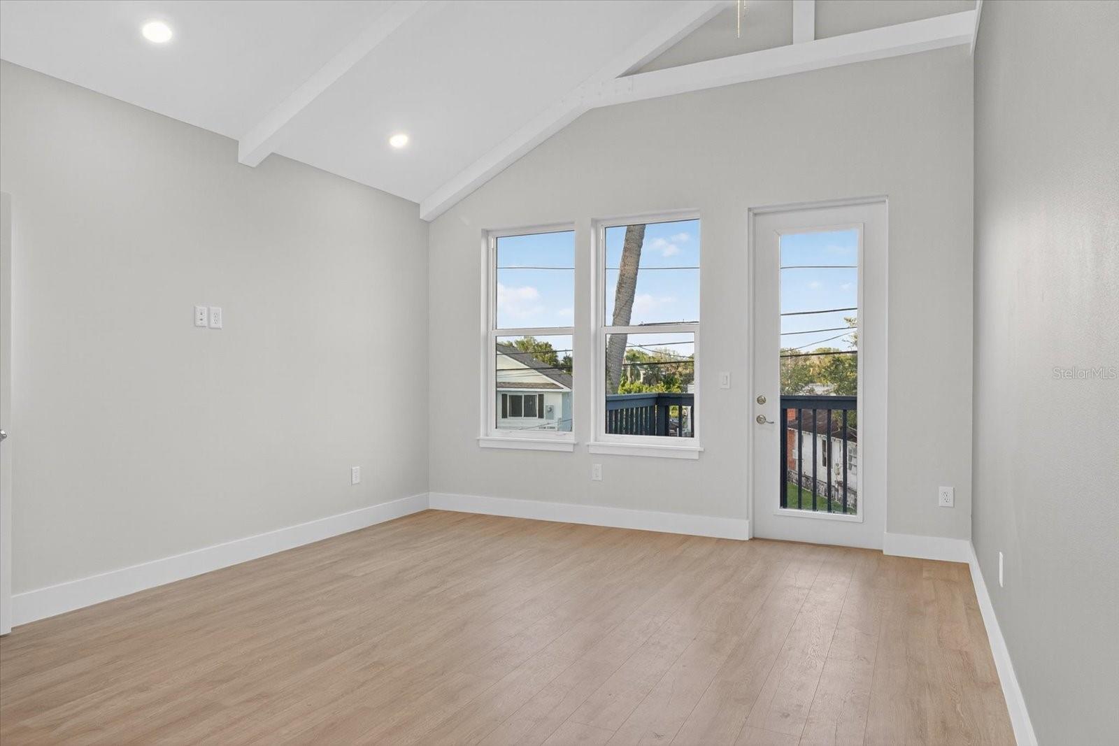 Image 44 of 96 For 207 Athens Street