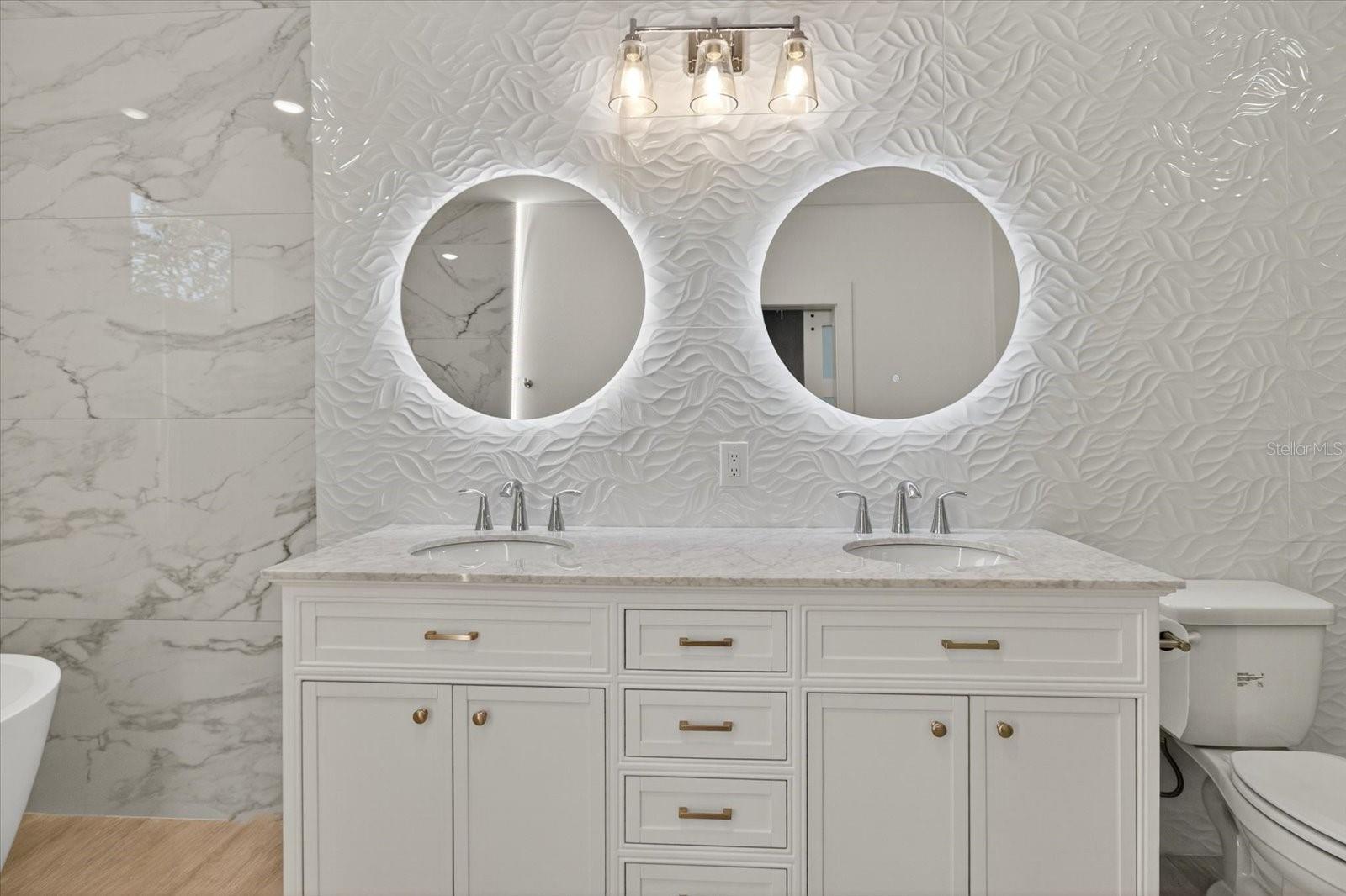 Image 46 of 96 For 207 Athens Street