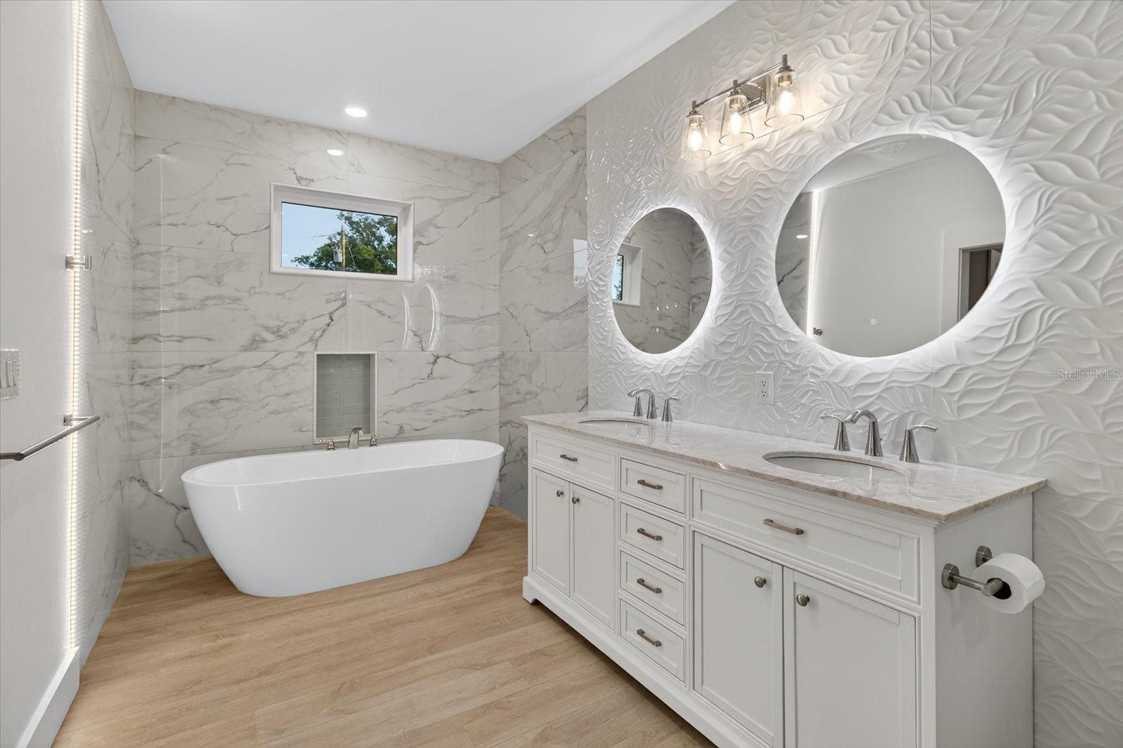 Image 47 of 96 For 207 Athens Street