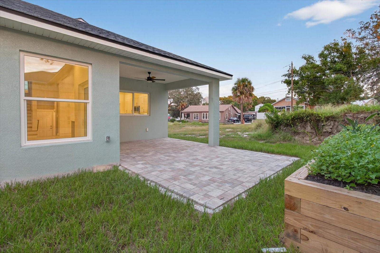 Image 78 of 96 For 207 Athens Street