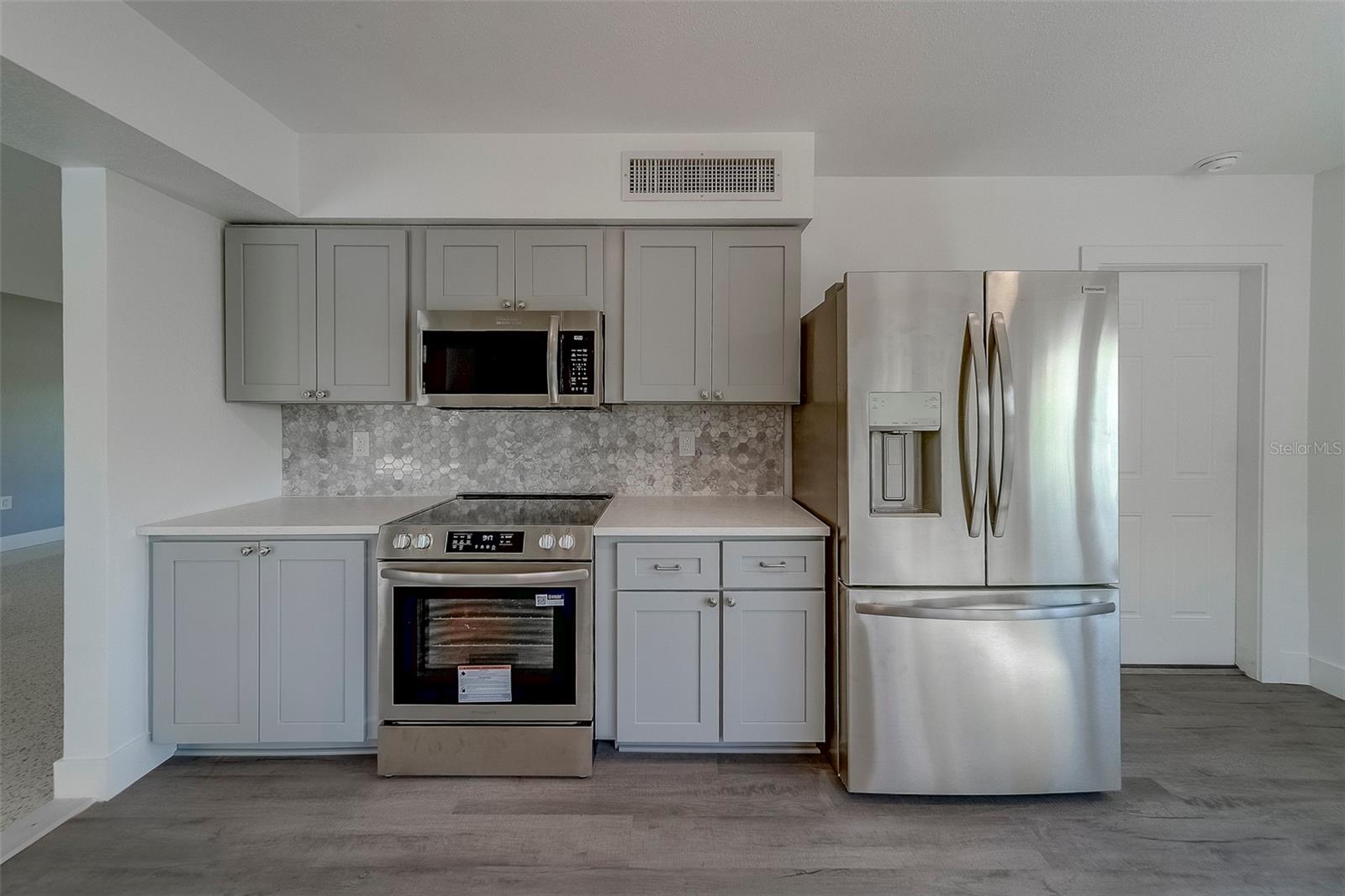 Image 32 of 74 For 110 21st Street