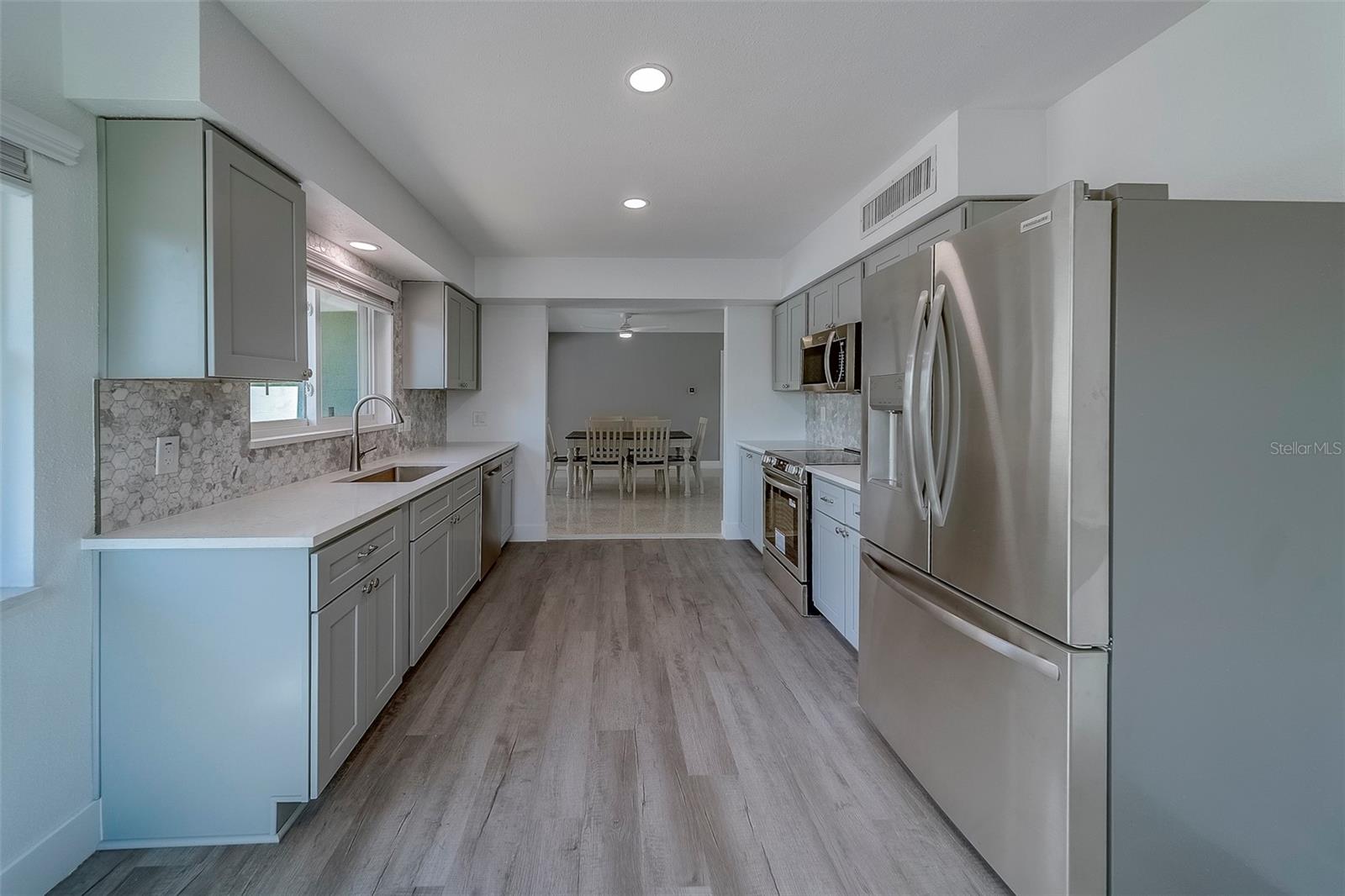 Image 33 of 74 For 110 21st Street