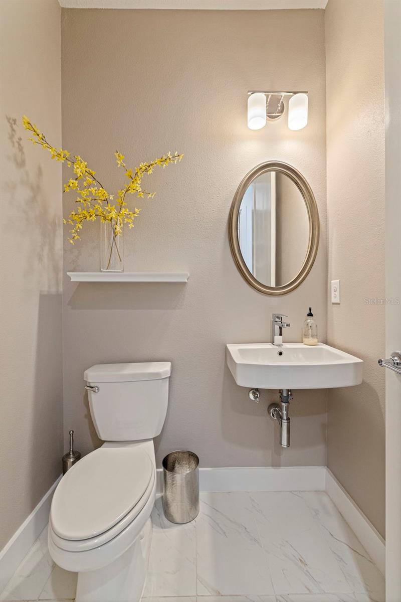 Image 18 of 42 For 1180 25th Street N
