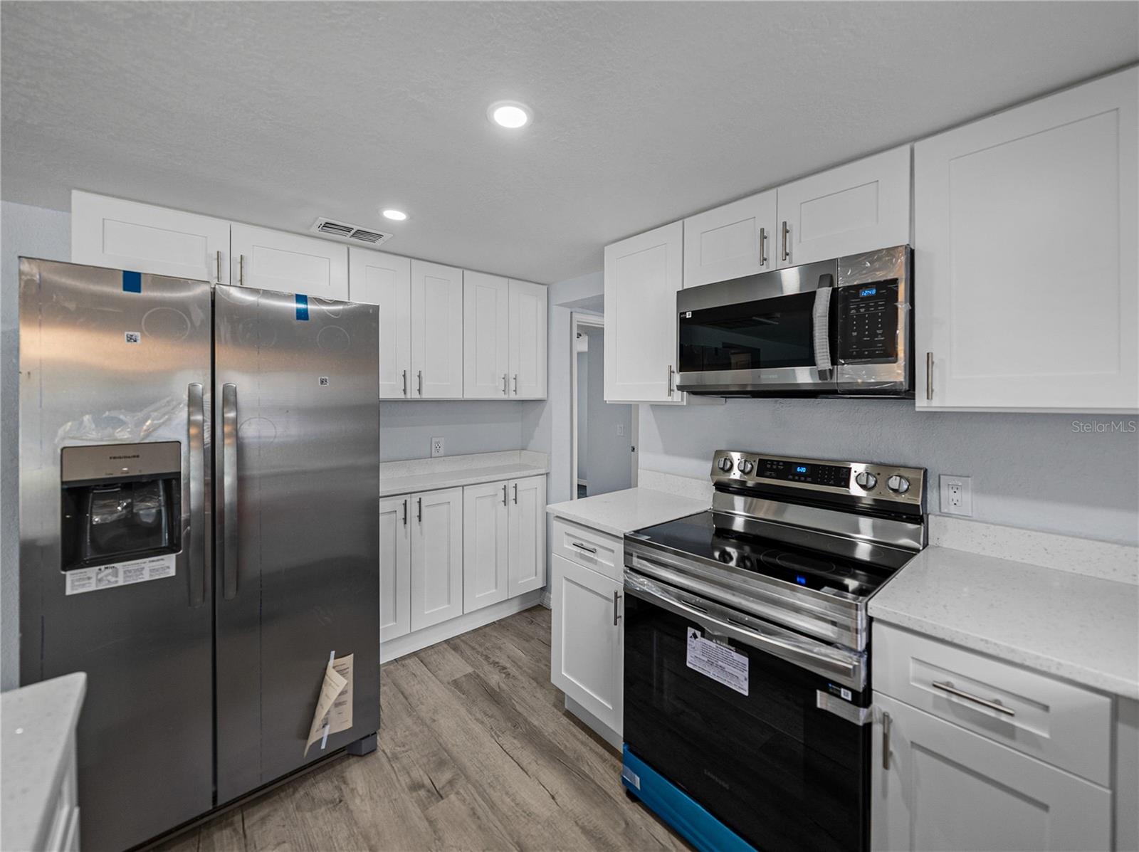 Image 16 of 42 For 810 Maple Avenue