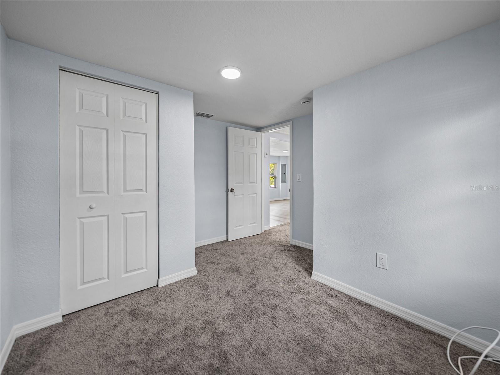 Image 19 of 42 For 810 Maple Avenue