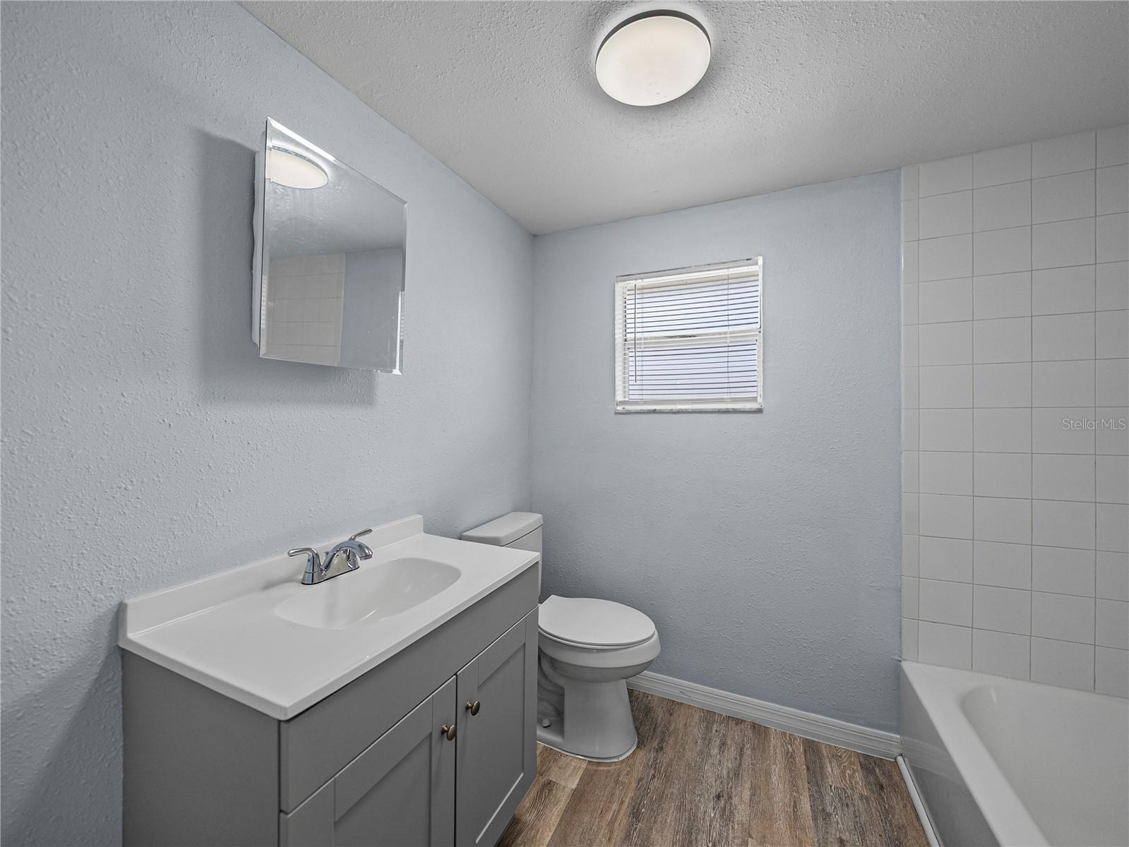 Image 20 of 42 For 810 Maple Avenue