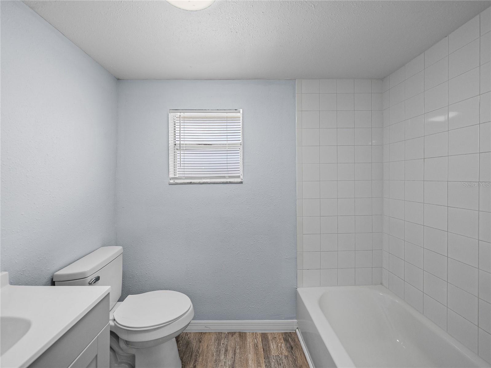 Image 21 of 42 For 810 Maple Avenue