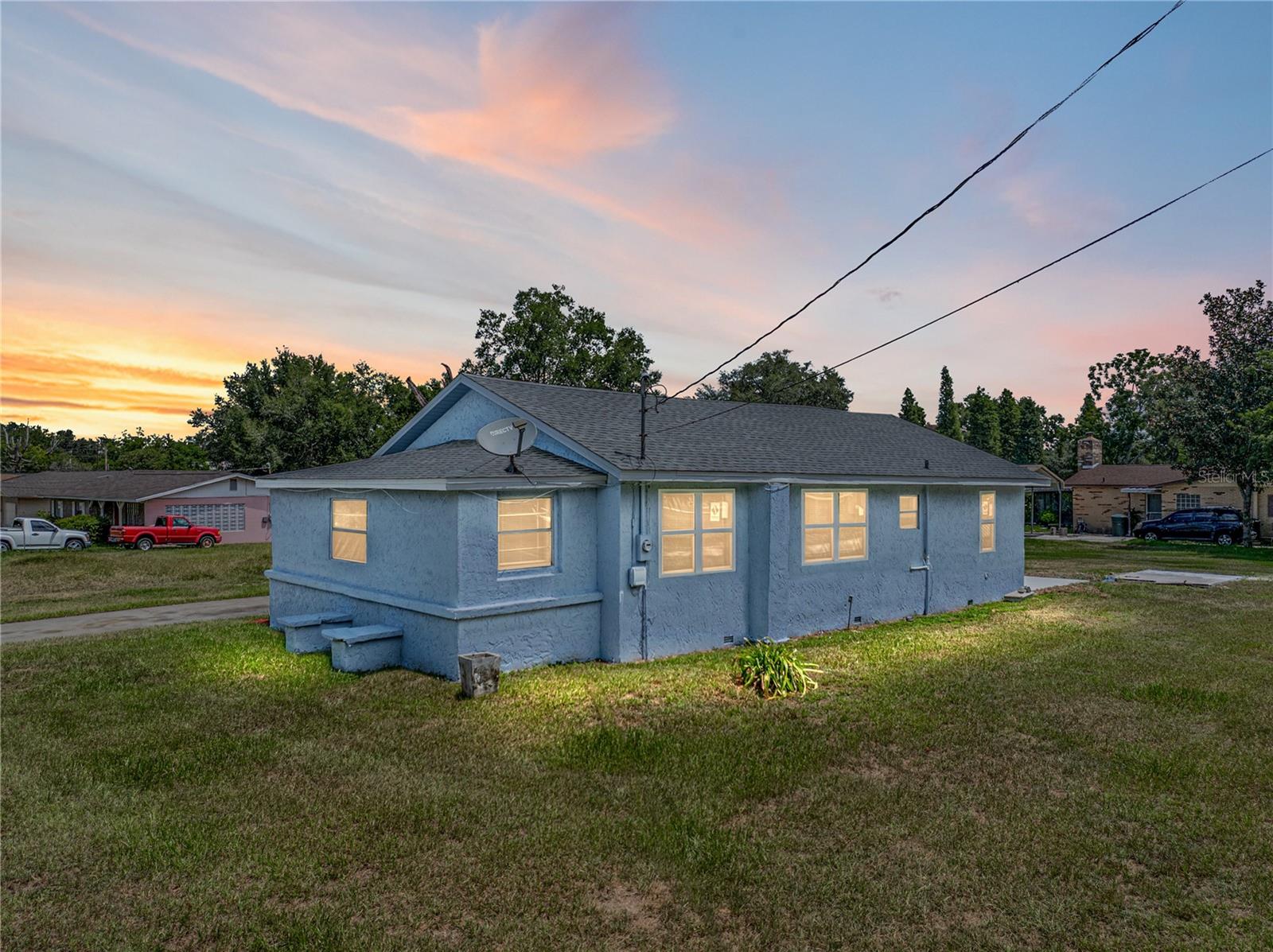 Image 3 of 42 For 810 Maple Avenue