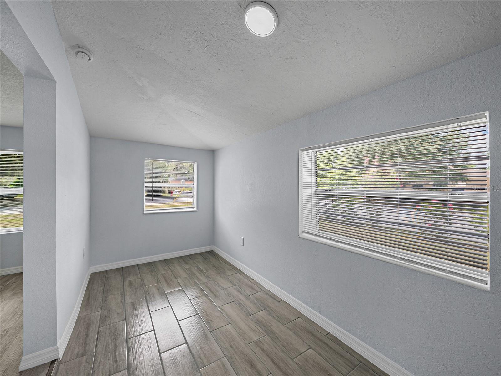 Image 6 of 42 For 810 Maple Avenue