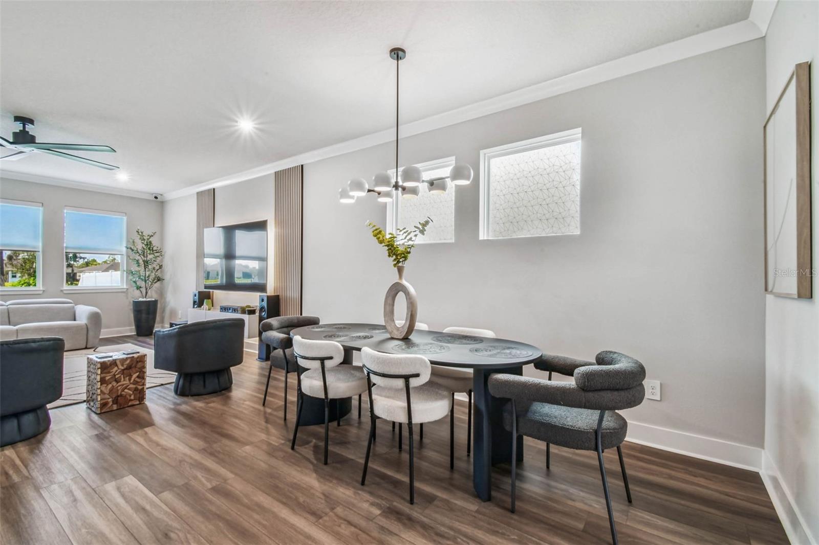 Listing photo id 8 for 31854 Asbury Avenue