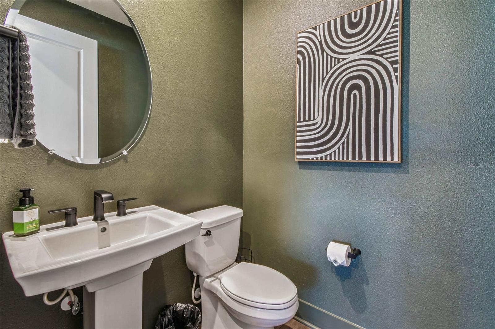 Listing photo id 15 for 31854 Asbury Avenue