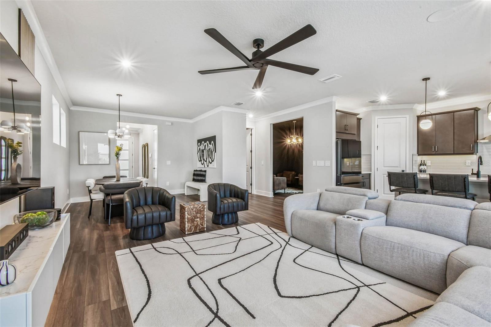 Listing photo id 18 for 31854 Asbury Avenue