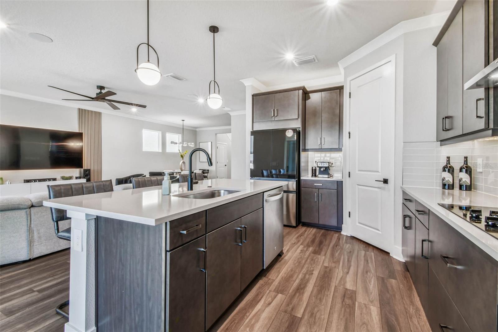 Listing photo id 26 for 31854 Asbury Avenue