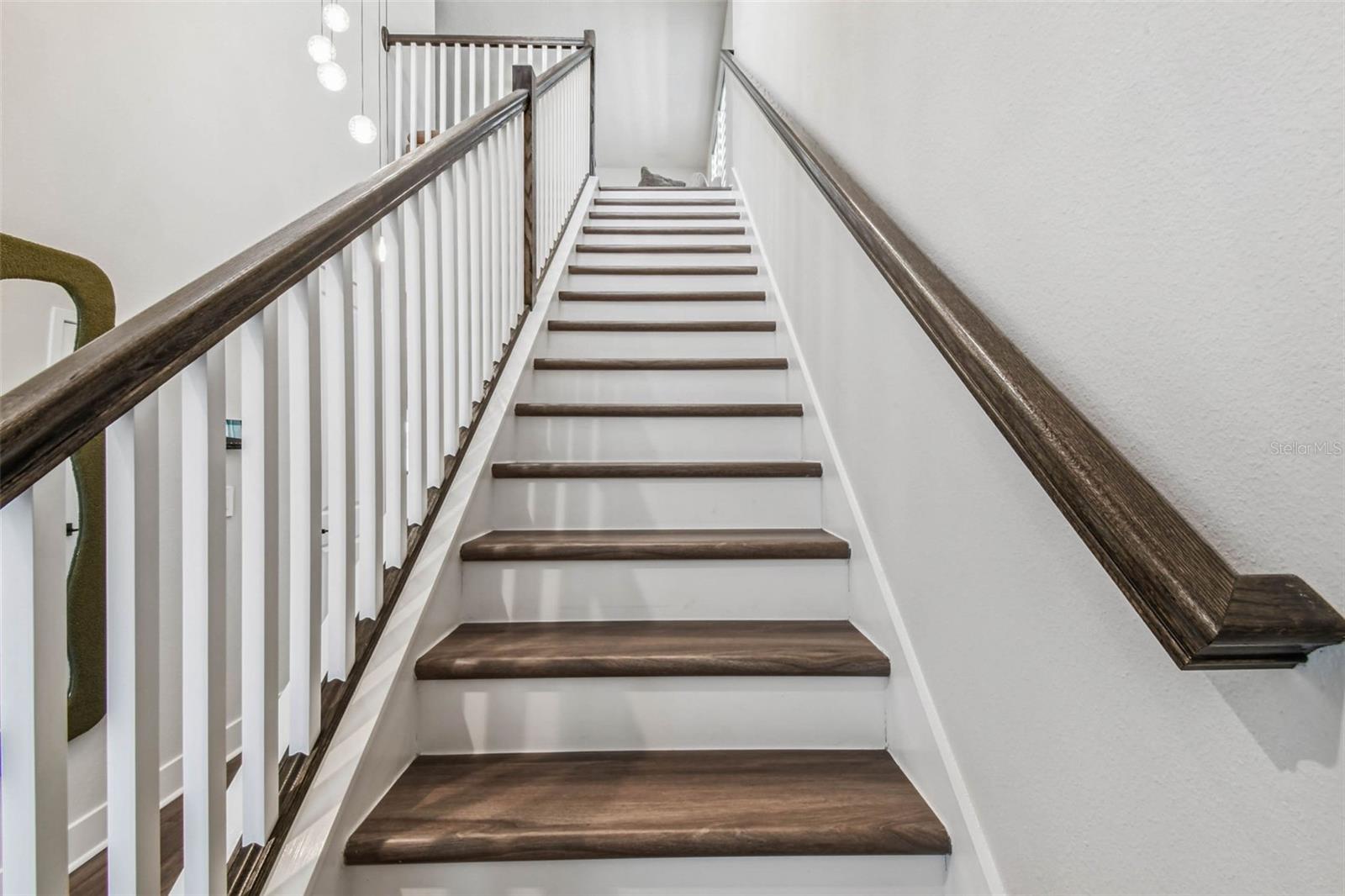 Listing photo id 31 for 31854 Asbury Avenue