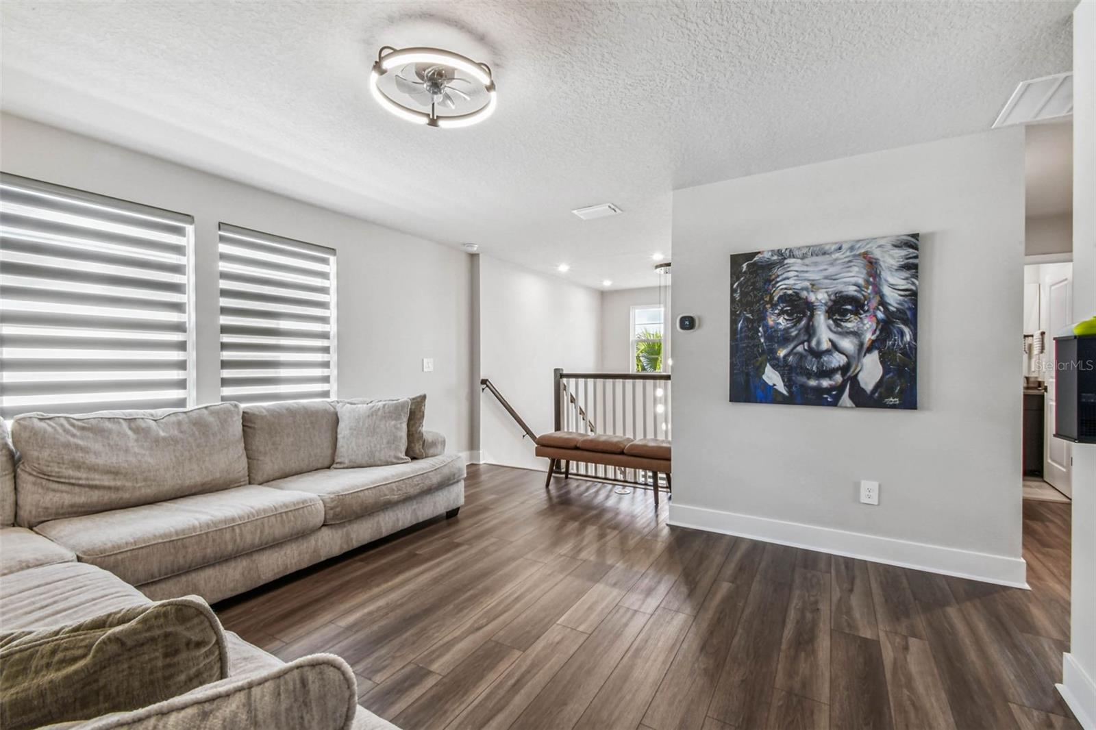 Listing photo id 34 for 31854 Asbury Avenue