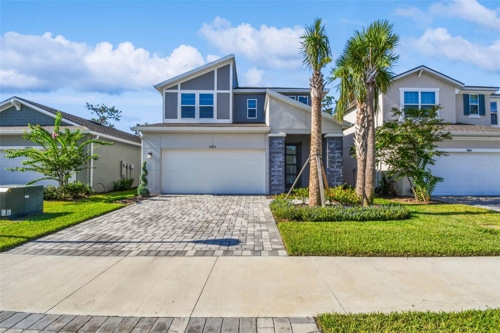 Listing photo id 2 for 31854 Asbury Avenue