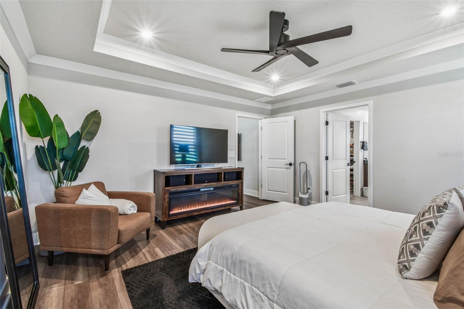 Listing photo id 44 for 31854 Asbury Avenue