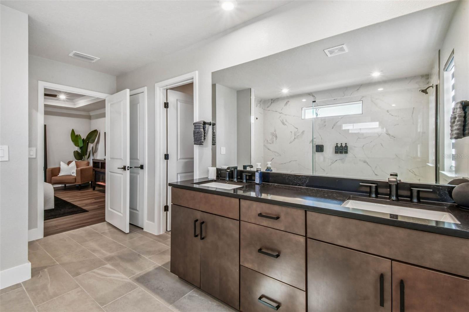 Listing photo id 48 for 31854 Asbury Avenue