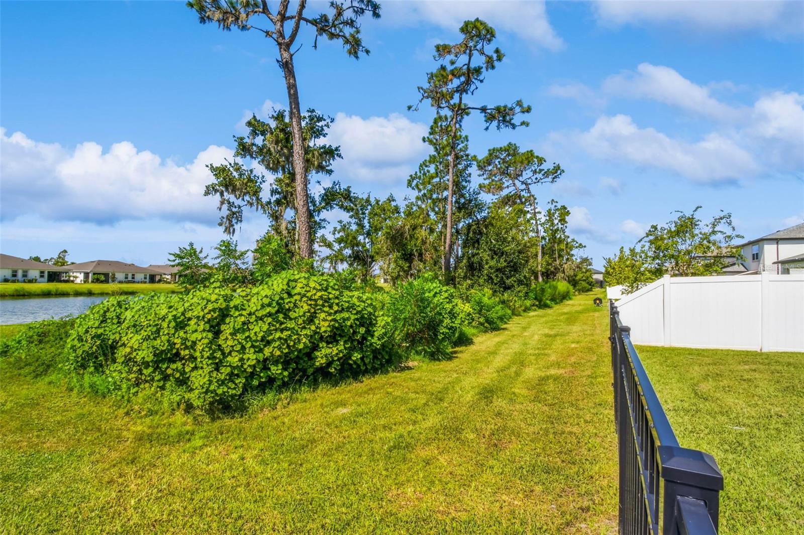 Listing photo id 54 for 31854 Asbury Avenue