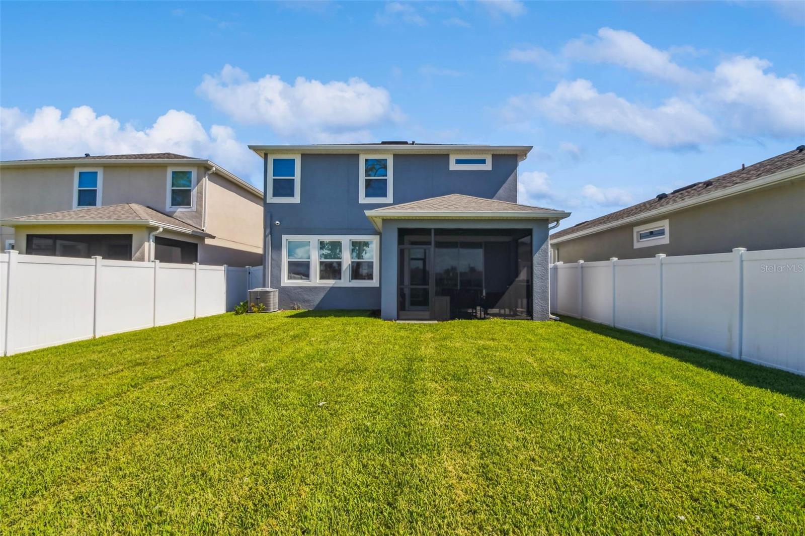 Listing photo id 55 for 31854 Asbury Avenue