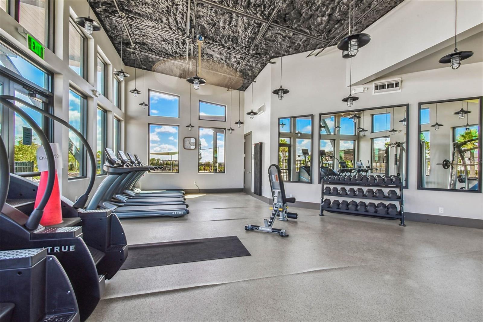 Listing photo id 65 for 31854 Asbury Avenue