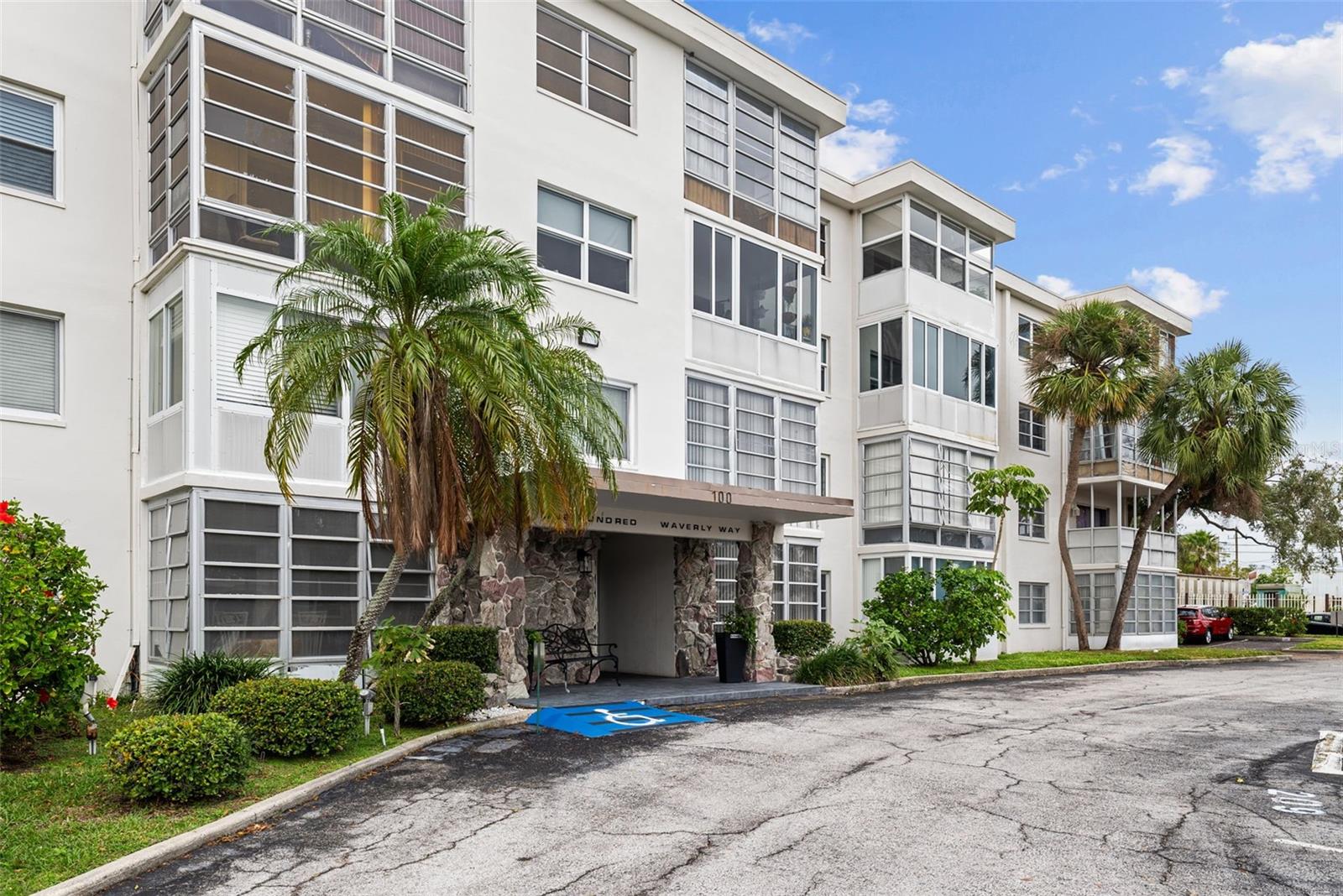 100 Waverly Way 403
