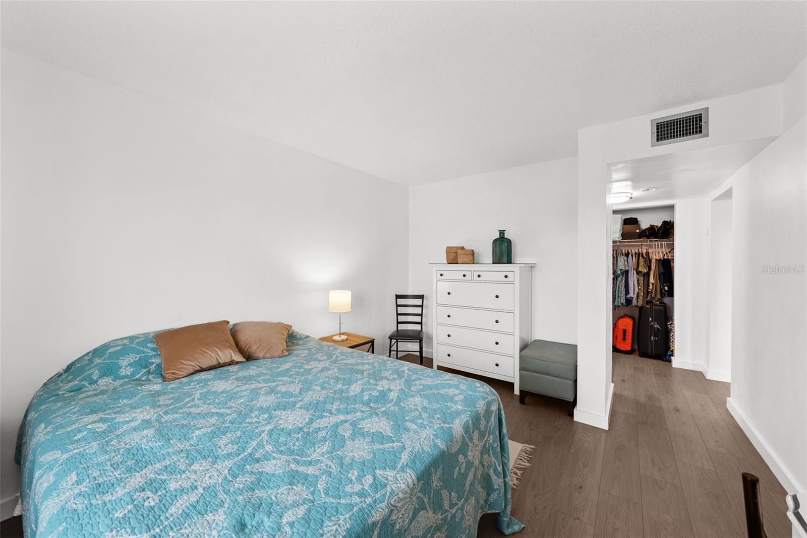 Image 21 of 49 For 100 Waverly Way 403