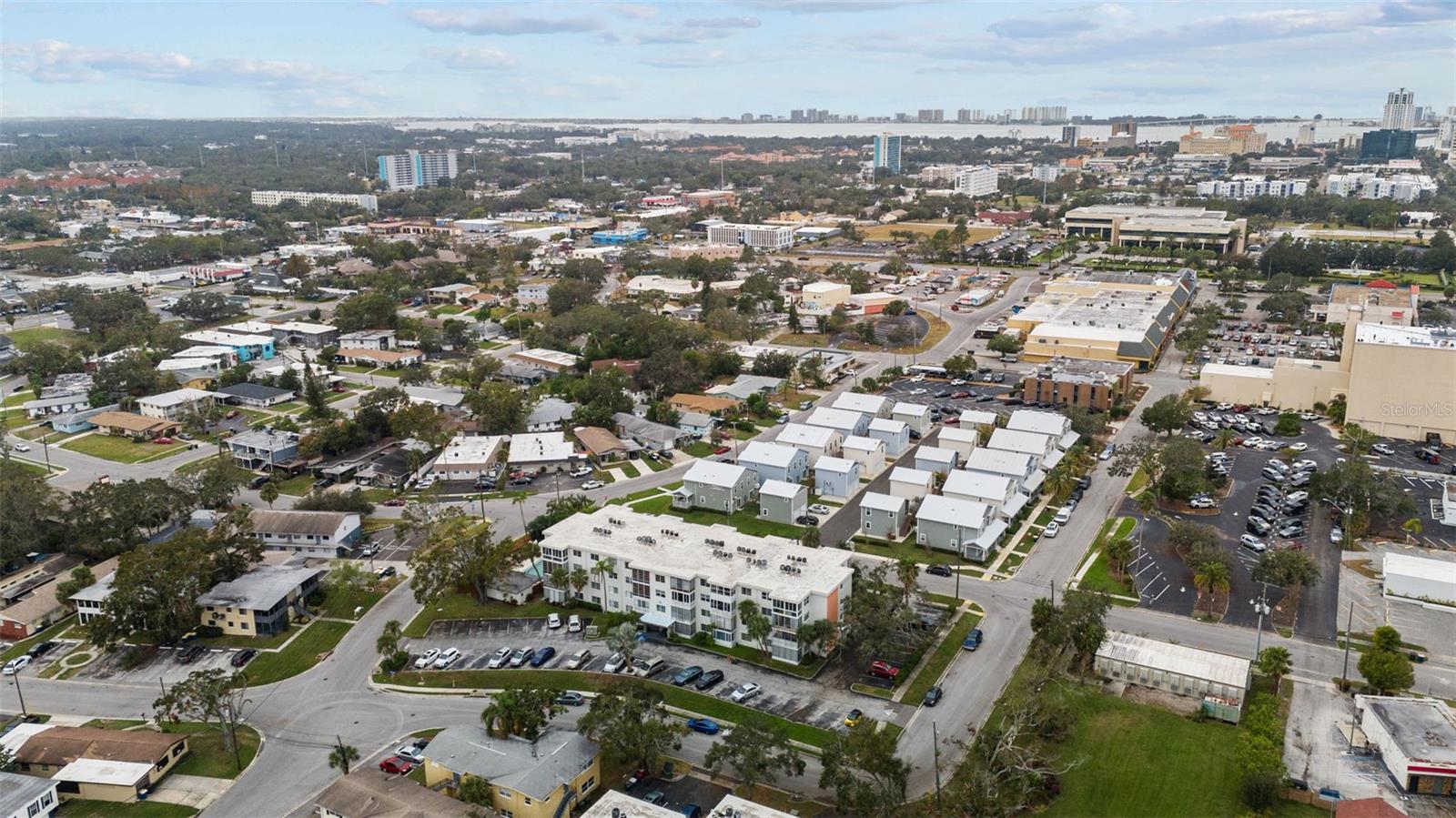 Image 48 of 49 For 100 Waverly Way 403