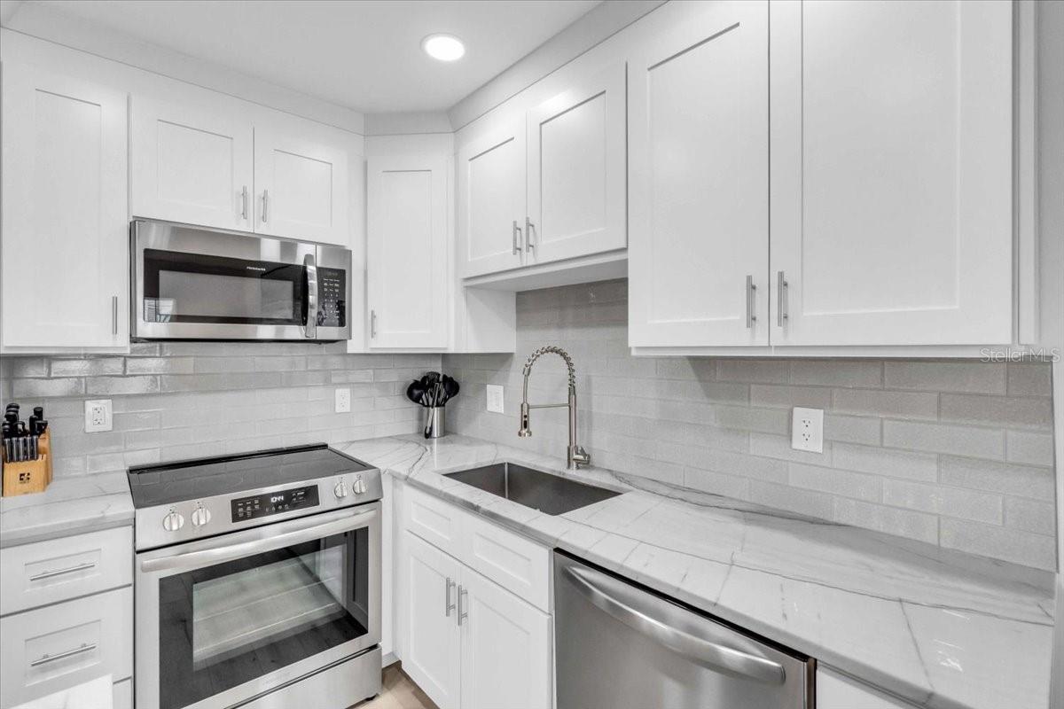 Image 10 of 20 For 9755 Harrell Avenue 205