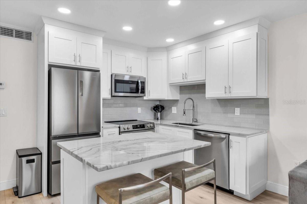 Image 4 of 20 For 9755 Harrell Avenue 205