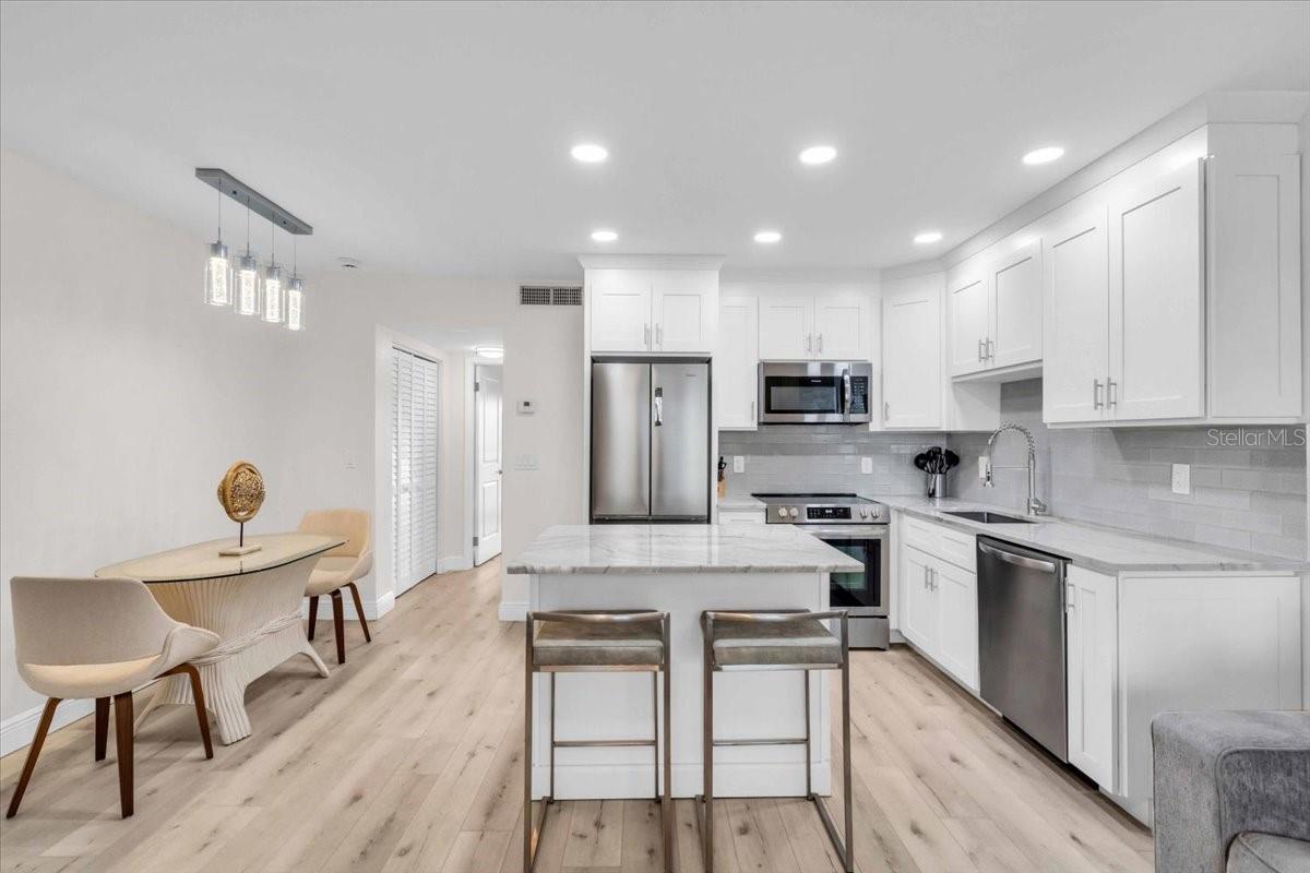 Image 5 of 20 For 9755 Harrell Avenue 205