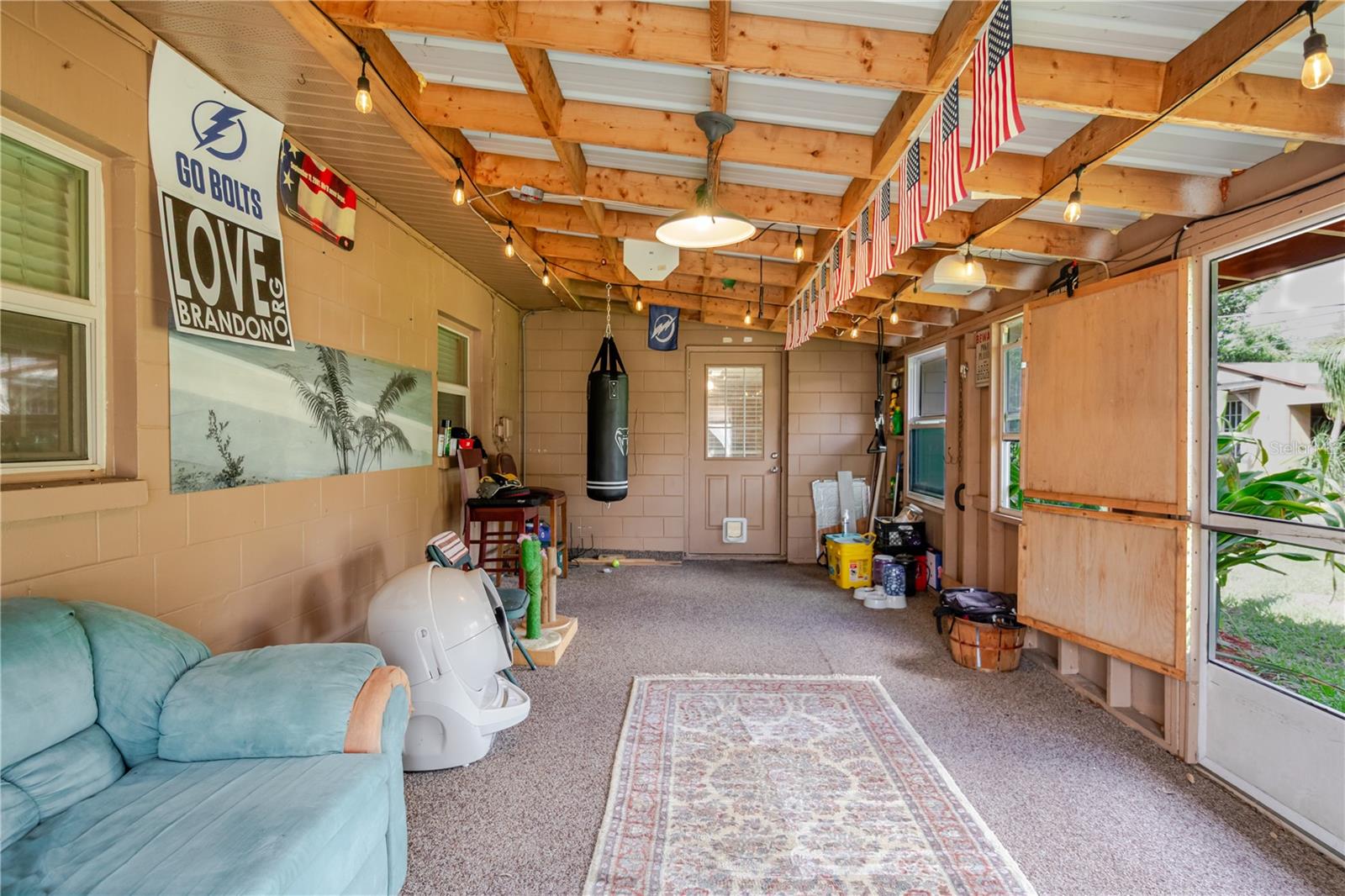 Image 10 of 43 For 925 Skyview Drive