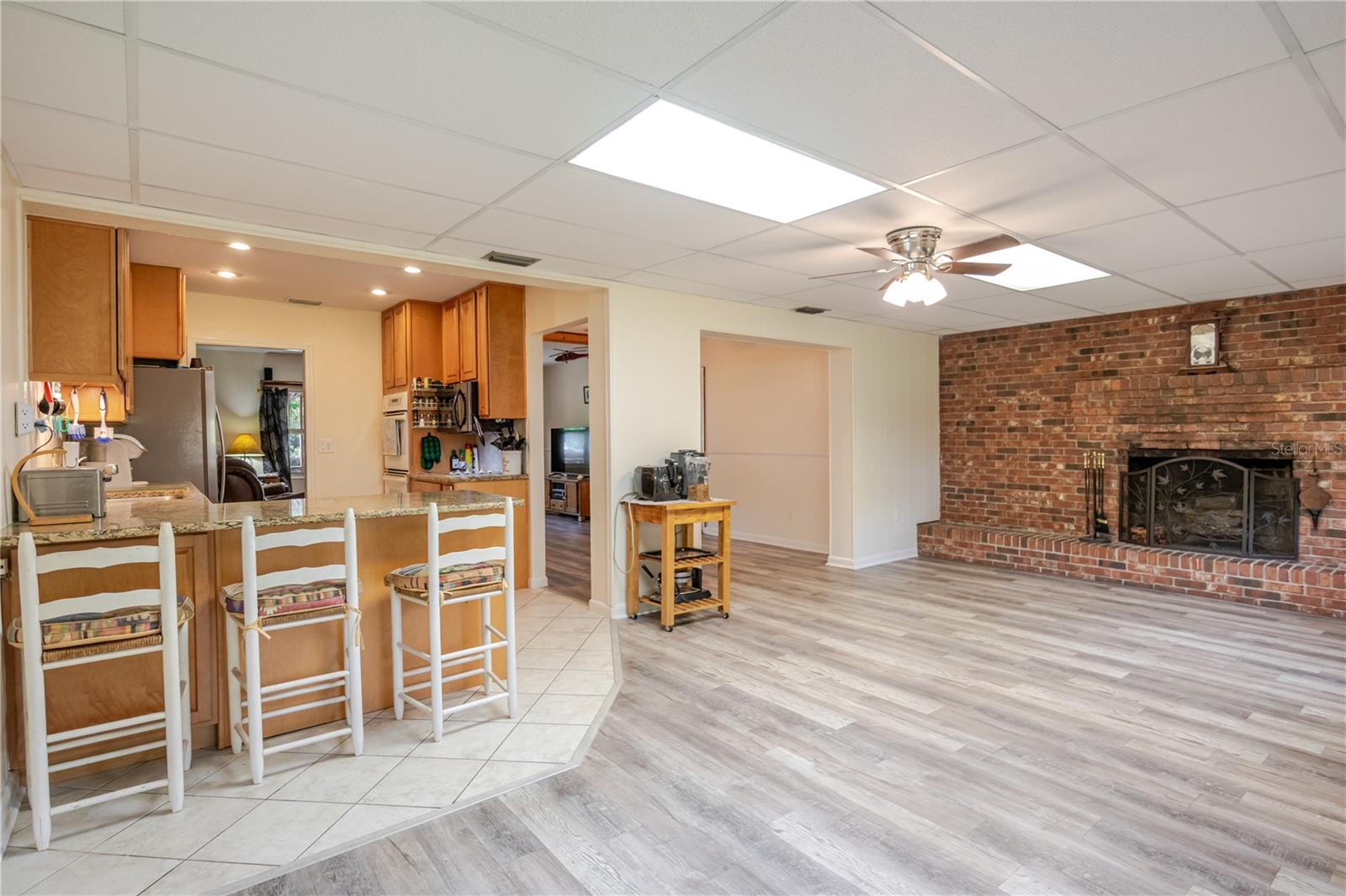 Image 12 of 43 For 925 Skyview Drive