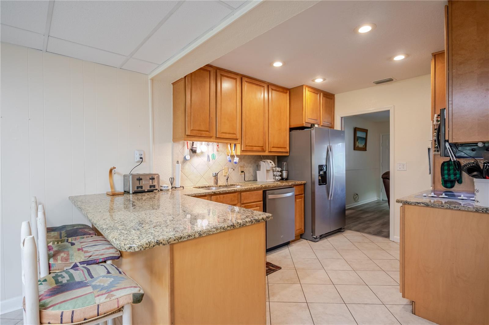 Image 16 of 43 For 925 Skyview Drive