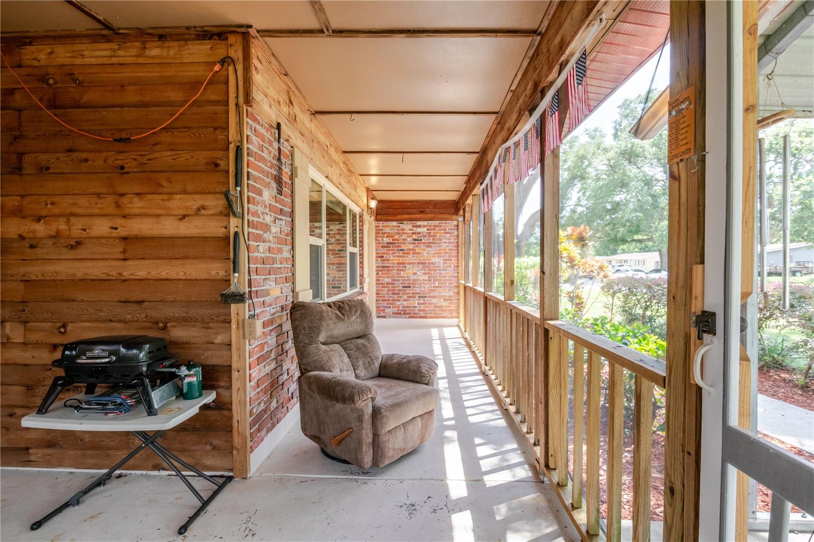 Image 6 of 43 For 925 Skyview Drive