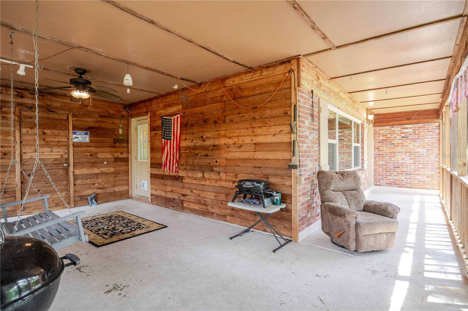 Image 7 of 43 For 925 Skyview Drive