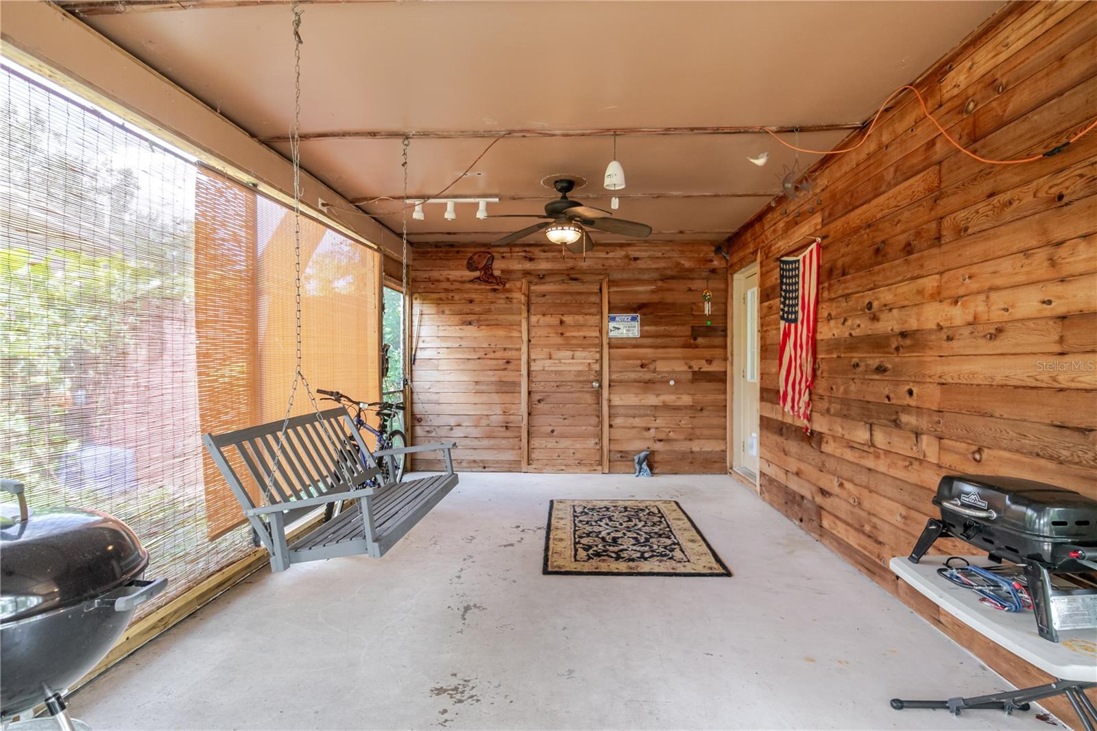 Image 8 of 43 For 925 Skyview Drive