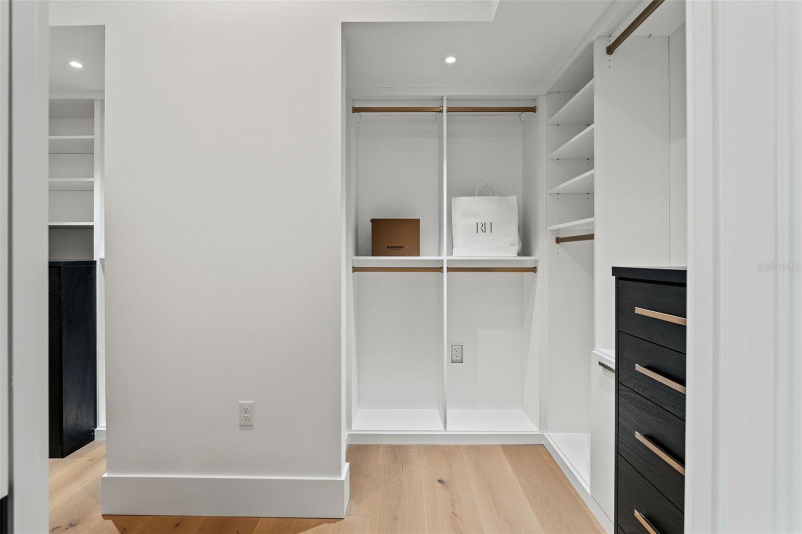 Image 38 of 89 For 804 Idlewood Drive 1