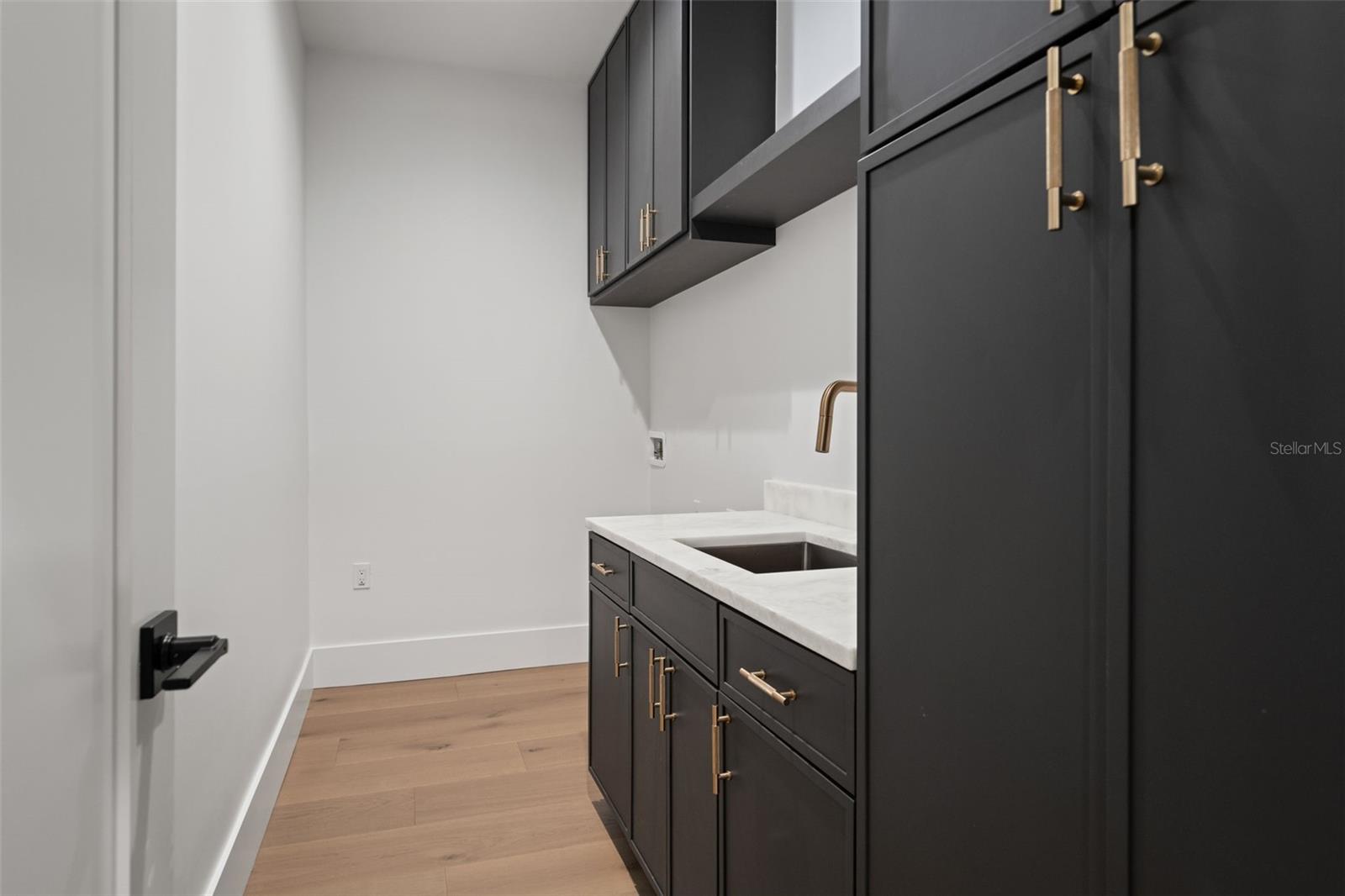 Image 42 of 89 For 804 Idlewood Drive 1