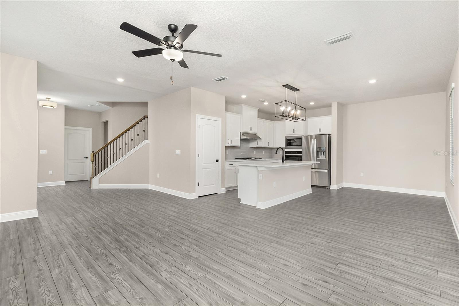 Image 2 of 7 For 7878 Somersworth Drive