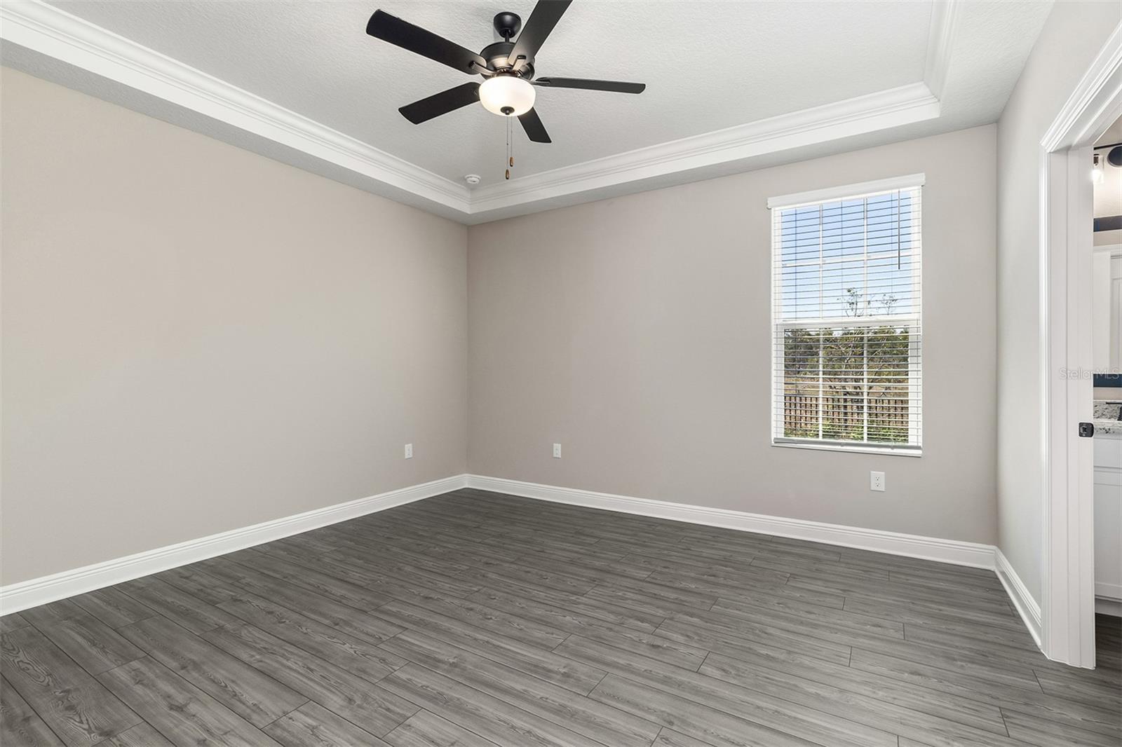 Image 4 of 7 For 7878 Somersworth Drive