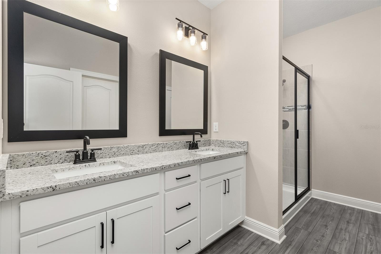 Image 5 of 7 For 7878 Somersworth Drive