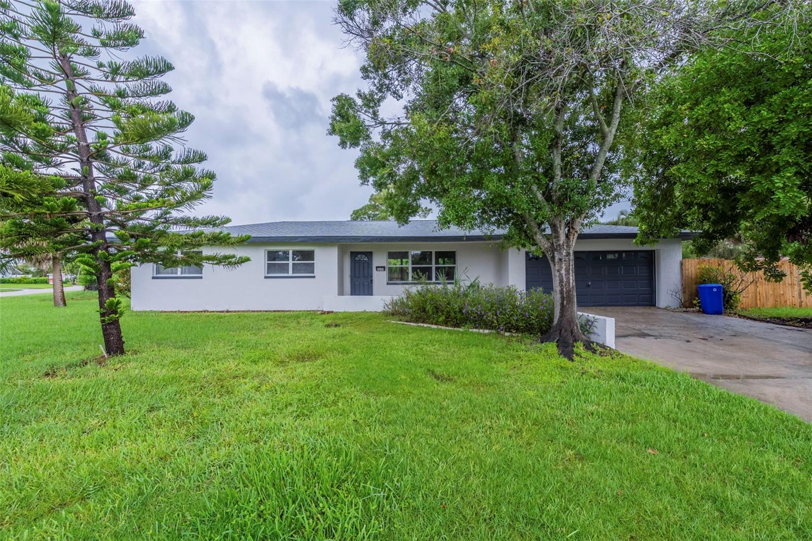 Details for 4600 Venetian Boulevard Ne, ST PETERSBURG, FL 33703