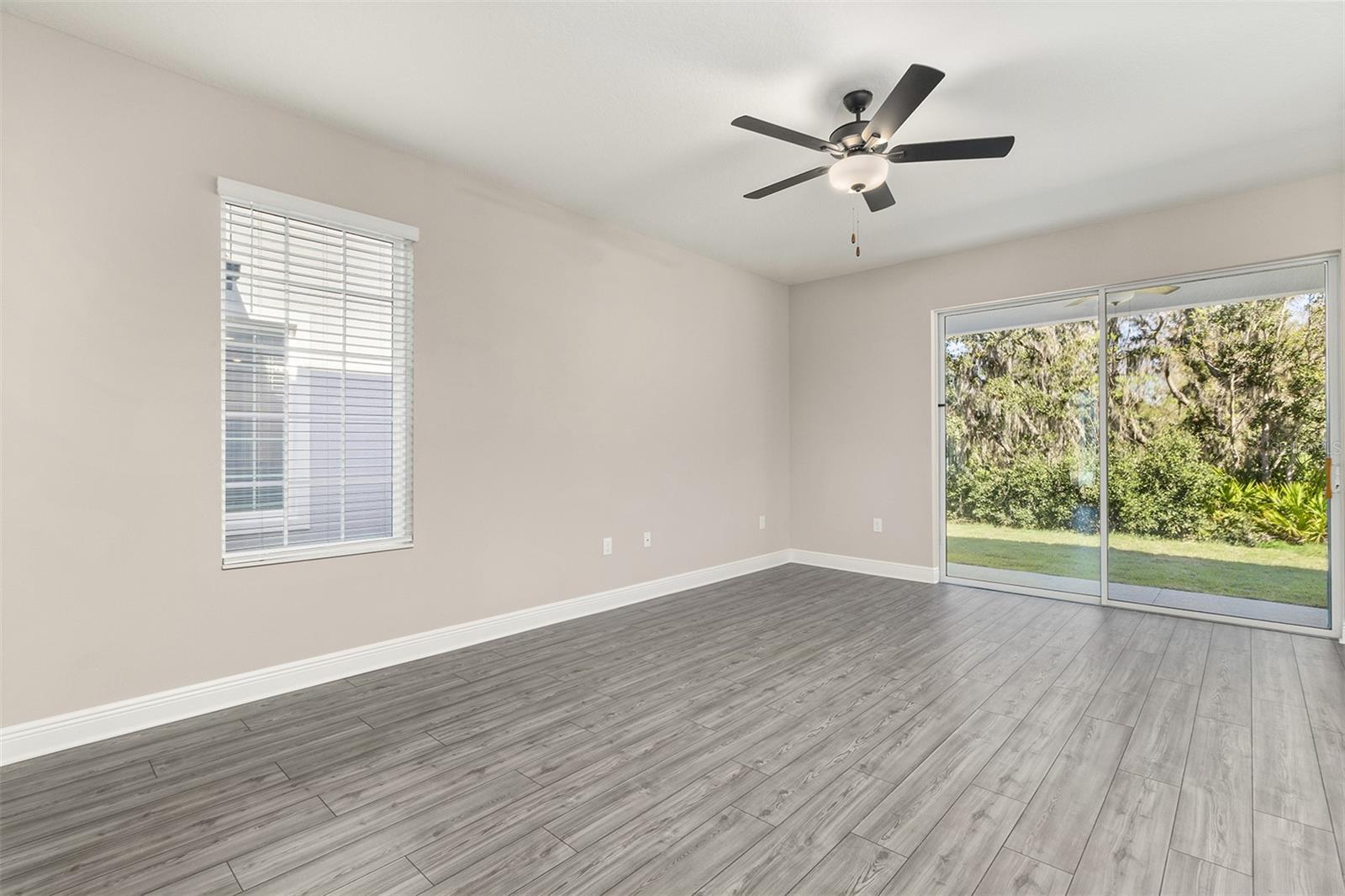 Image 3 of 7 For 7886 Somersworth Drive