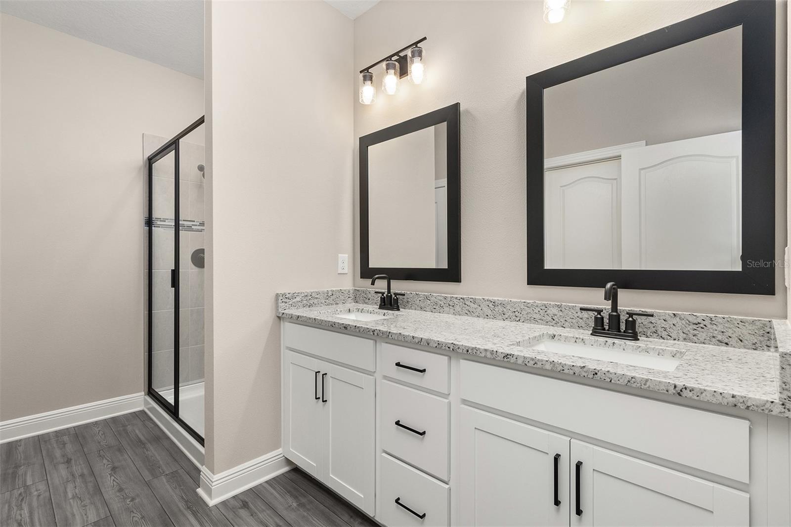 Image 5 of 7 For 7886 Somersworth Drive