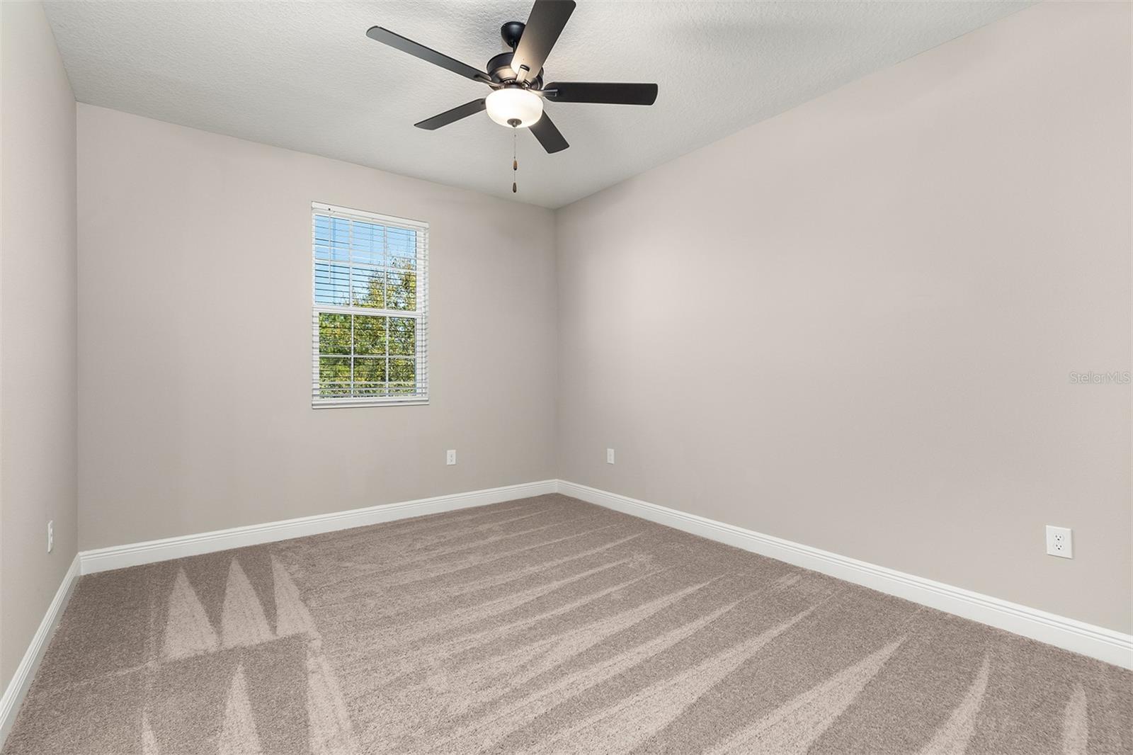 Image 6 of 7 For 7886 Somersworth Drive