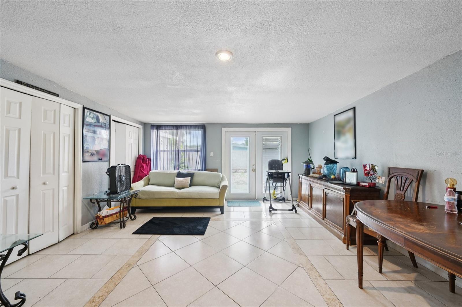 Image 10 of 81 For 4515 Saint Vincent Street