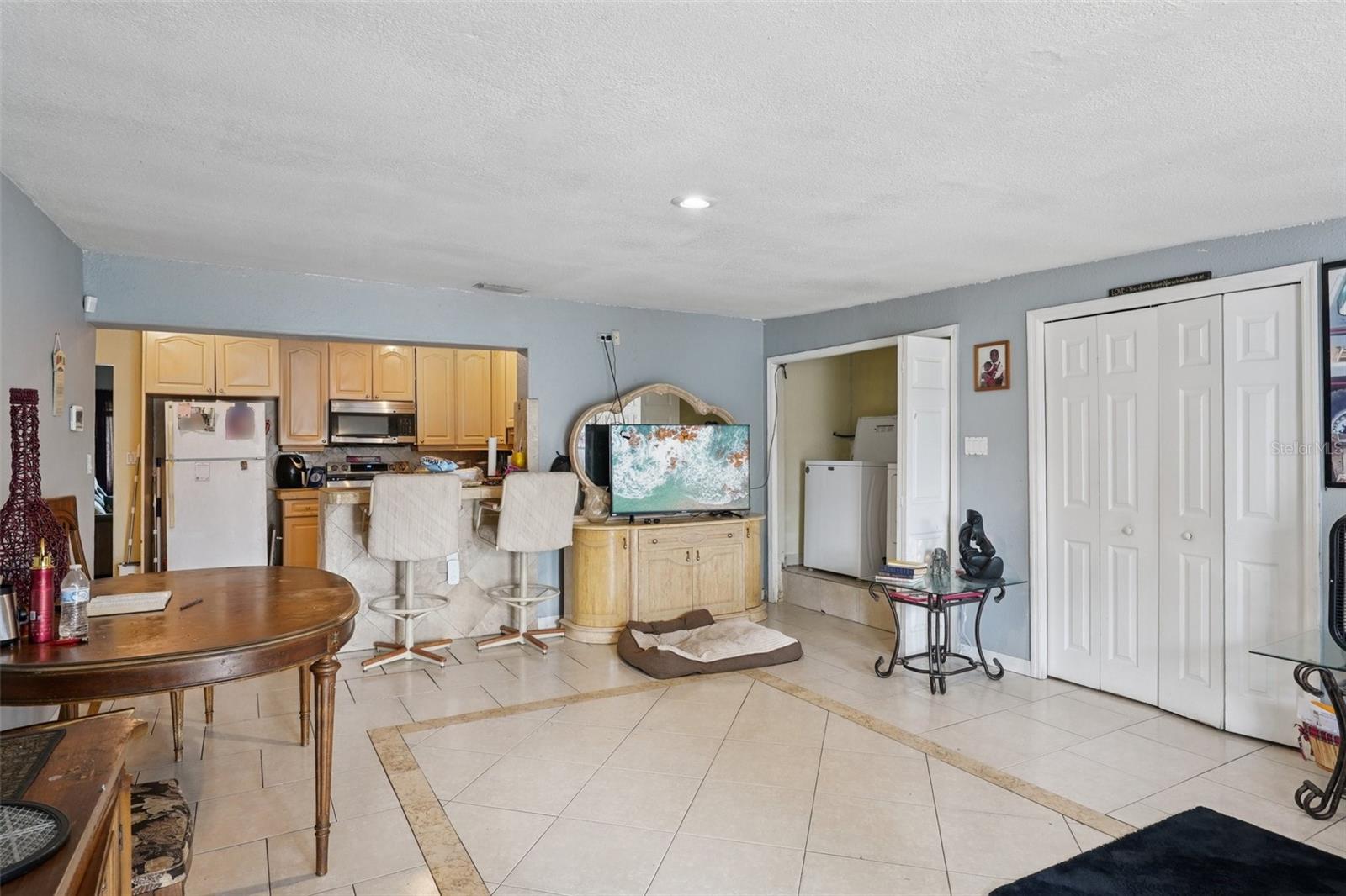 Image 14 of 81 For 4515 Saint Vincent Street