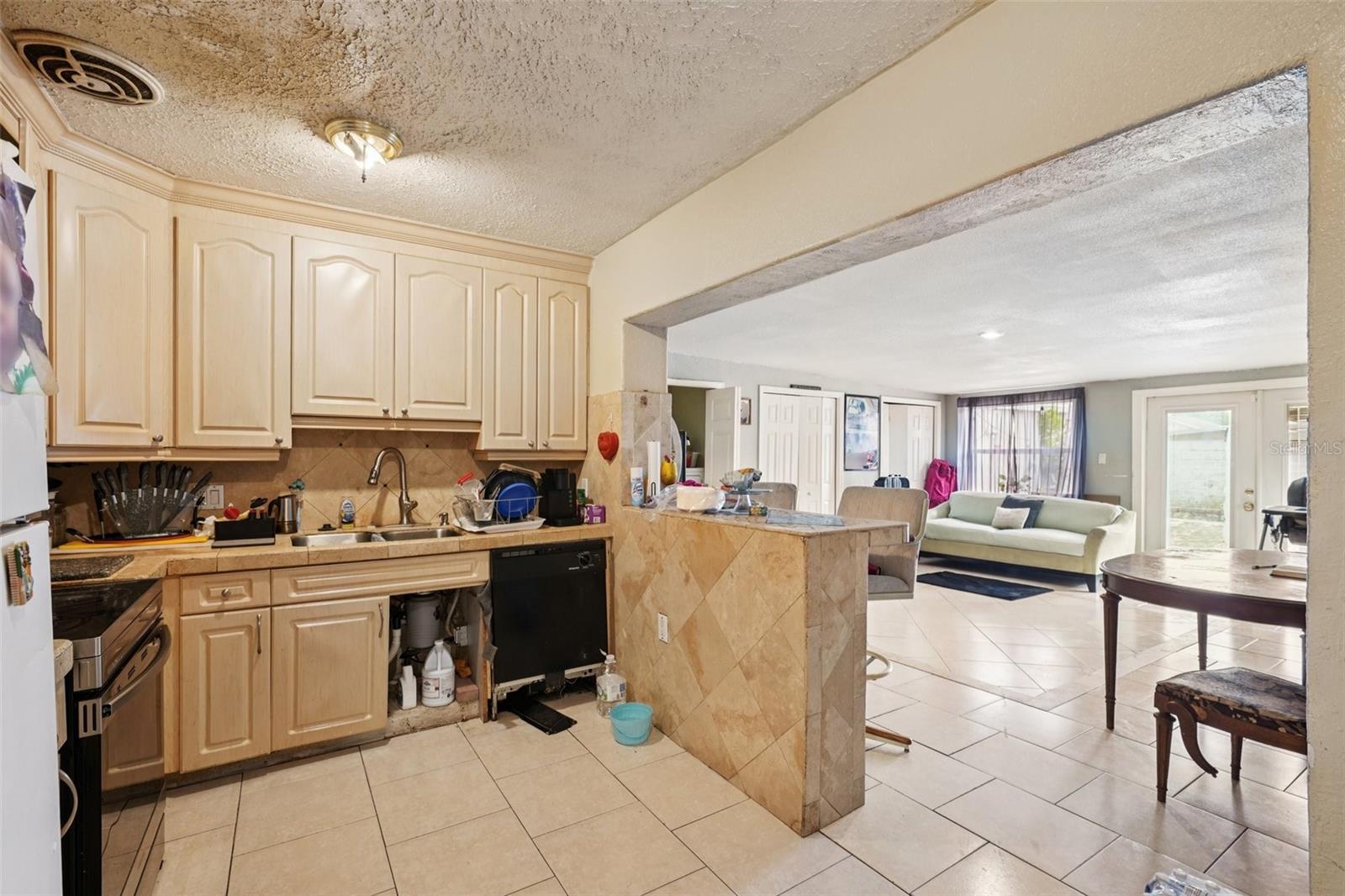 Image 17 of 81 For 4515 Saint Vincent Street