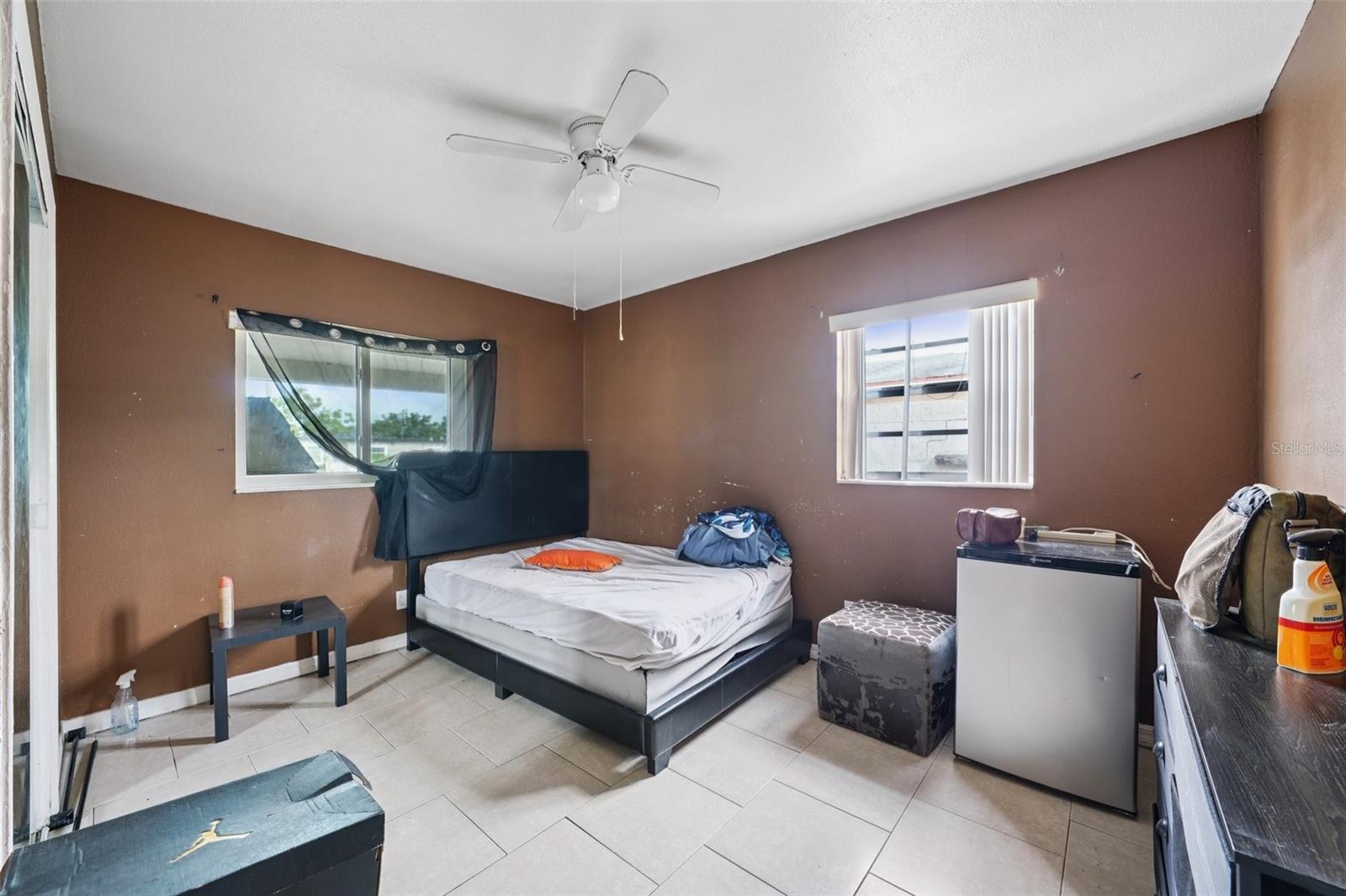 Image 30 of 81 For 4515 Saint Vincent Street